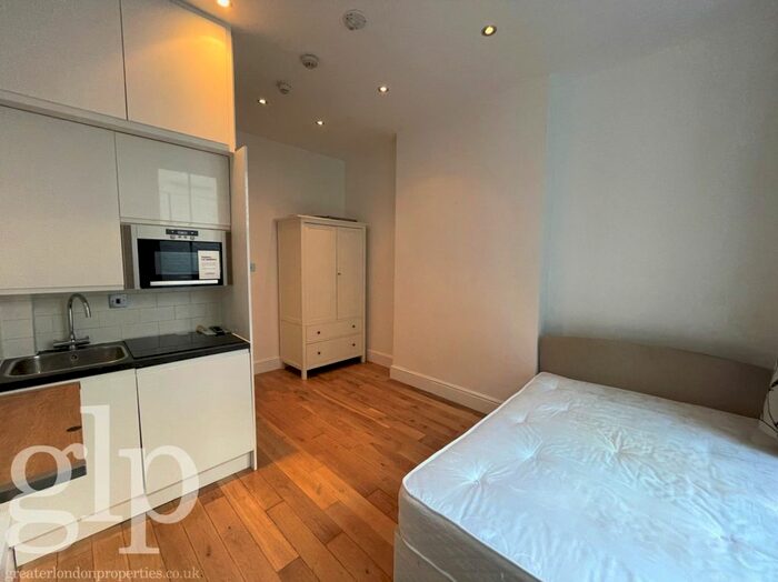 Studio To Rent In Villiers Street, London, WC2N