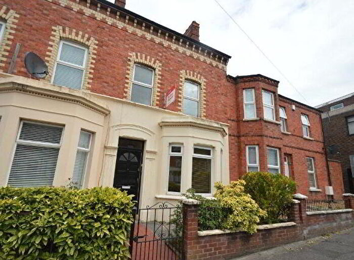 5 Bedroom TownHouse To Rent In Lisburn Avenue, Belfast, BT9