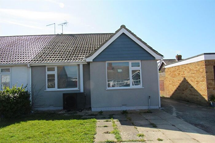 2 Bedroom Semi-Detached Bungalow To Rent In Kite Farm, Whitstable, CT5