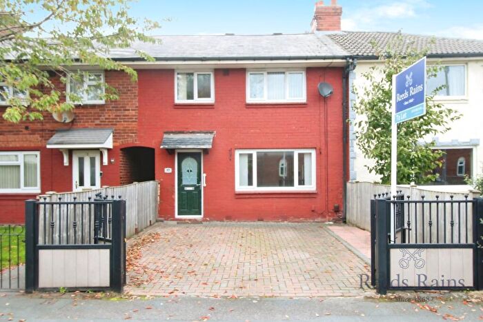 3 Bedroom Terraced House To Rent In Throstle Lane, Leeds, LS10