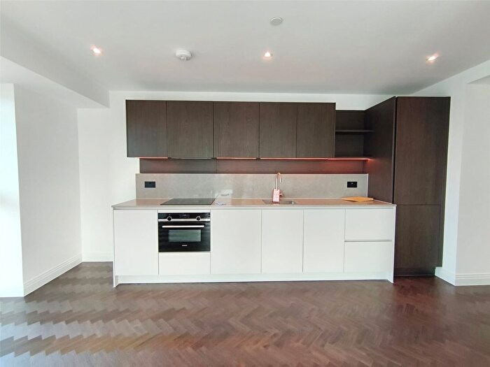 1 Bedroom Flat To Rent In Halcyon House, Queens Cross, London, E16