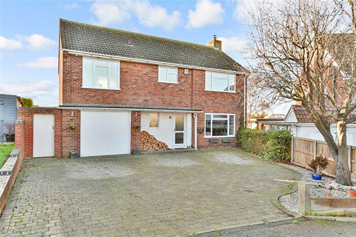 4 Bedroom Detached House For Sale In Grimthorpe Avenue, Whitstable, Kent, CT5