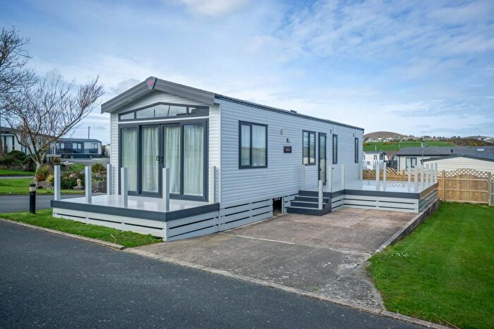 2 Bedroom Park Home For Sale In Abersoch, Pwllheli, LL53