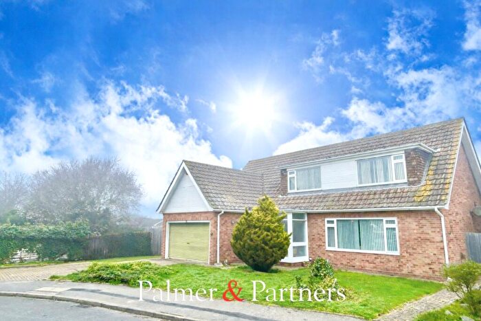 5 Bedroom Detached House For Sale In Aylesbury Drive, Holland-on-Sea, Clacton-on-Sea, Essex, CO15