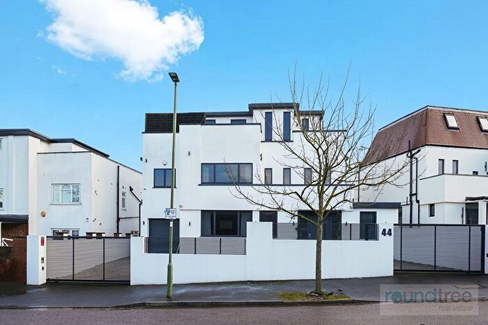 5 Bedroom Detached House For Sale In Ashley Lane, Hendon, NW4