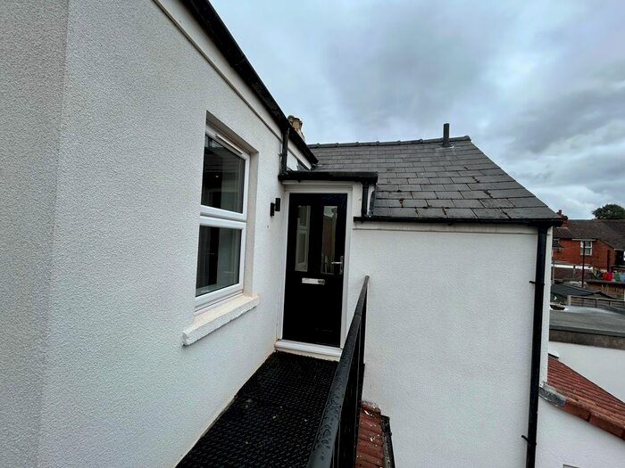 2 Bedroom Flat To Rent In Seymour Road, Linden, Gloucester, GL1