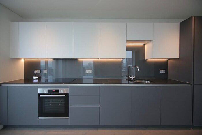 2 Bedroom Apartment To Rent In York Place, London, SW11