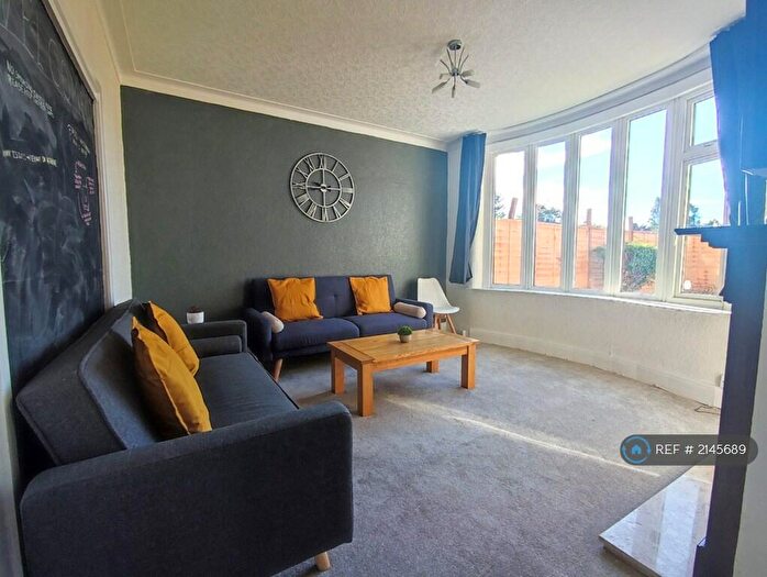 4 Bedroom Semi-Detached House To Rent In Whitebrook Road, Manchester, M14