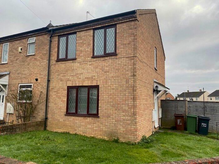 2 Bedroom Property To Rent In Chestnut Avenue, Corby NN17