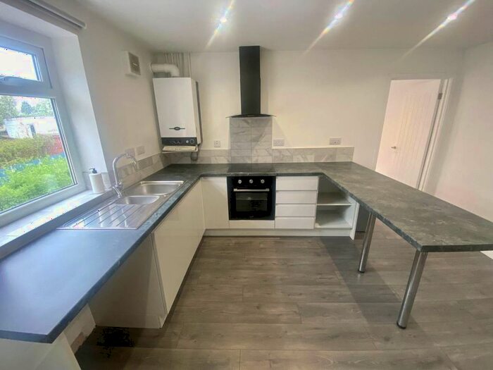 2 Bedroom Flat To Rent In Sterry Road, Gowerton, Swansea, SA4