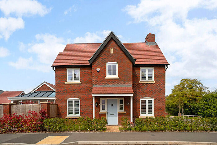 3 Bedroom Detached House For Sale In Kineton, CV35