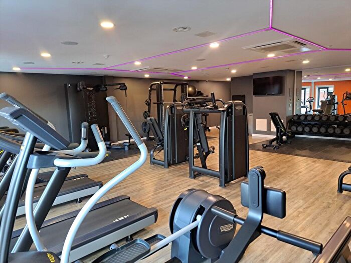 1 Bedroom Flat To Rent In Oxbow, Stephenson House, M5