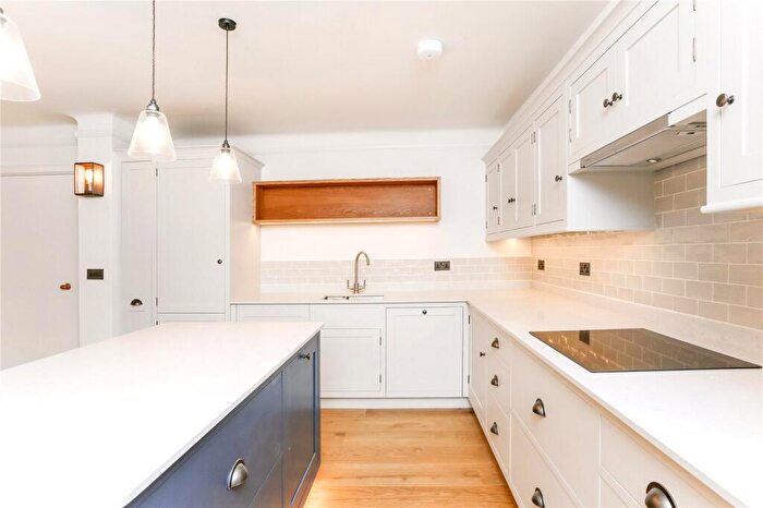 2 Bedroom Apartment To Rent In Observatory Street, Oxford, Oxfordshire, OX2