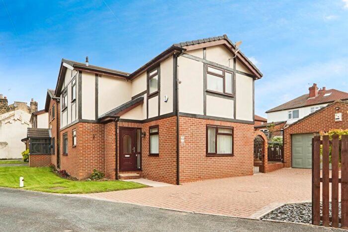 4 Bedroom Detached House For Sale In Mount Pleasant, Bramley, Leeds, LS13