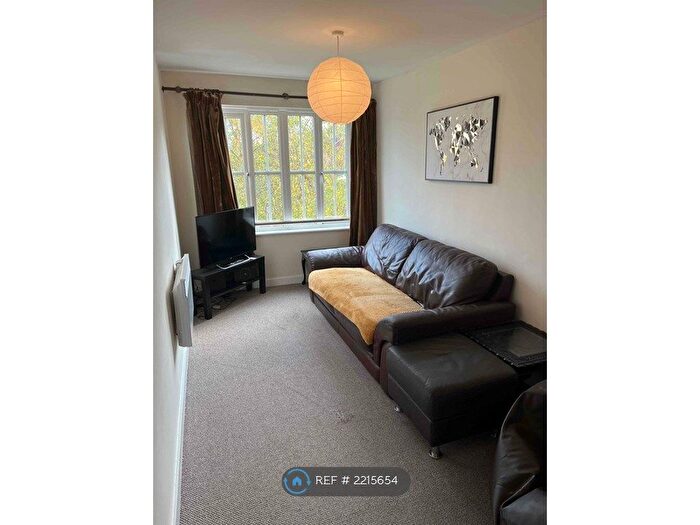 3 Bedroom Flat To Rent In Tansy Rise, Stoke-On-Trent, ST5