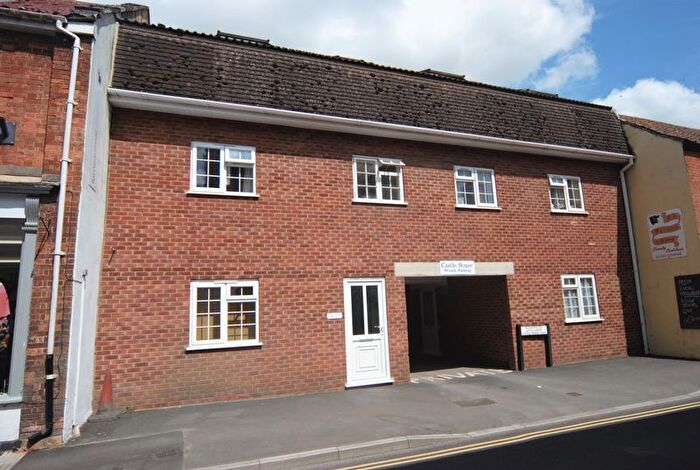 2 Bedroom Flat For Sale In Bow Street, Langport, TA10