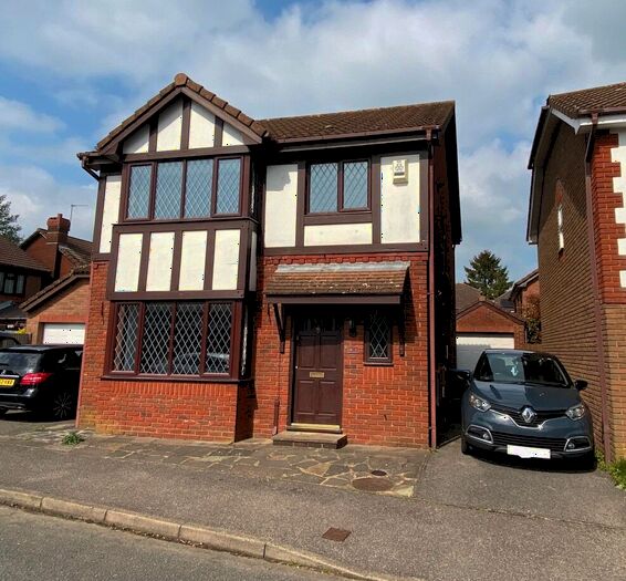 3 Bedroom House To Rent In Kenilworth Close, Hemel Hempstead, HP2