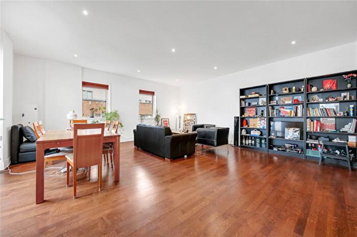 2 Bedroom Apartment To Rent In Britannia Building, N1