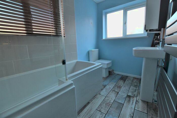 2 Bedroom Flat To Rent In Birchington Avenue, South Shields, Tyne And Wear, NE33