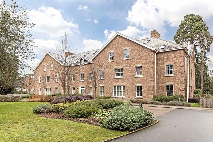 1 Bedroom Flat For Sale In Langdon Park, Teddington, TW11