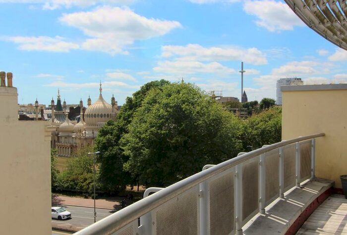 2 Bedroom Apartment To Rent In Grand Parade, BN2