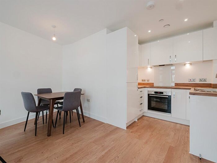 1 Bedroom Flat To Rent In Furness Quay, Salford, M50