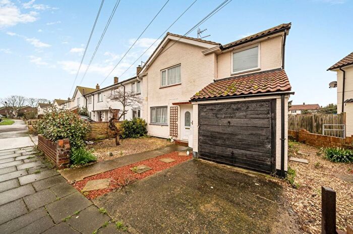 3 Bedroom End Of Terrace House For Sale In Canute Road, Deal, CT14