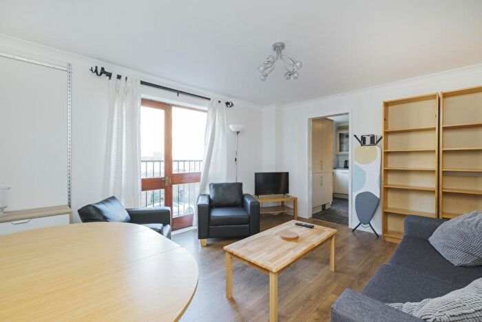 2 Bedroom Apartment To Rent In Tideway Court, Rotherhithe Street, SE16