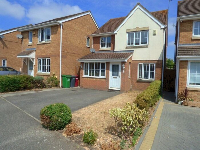 3 Bedroom Detached House To Rent In Deverills Way, Slough, SL3