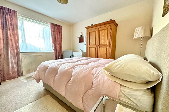 2 Bedroom Bungalow For Sale In Prospect Crescent, Swanage, BH19