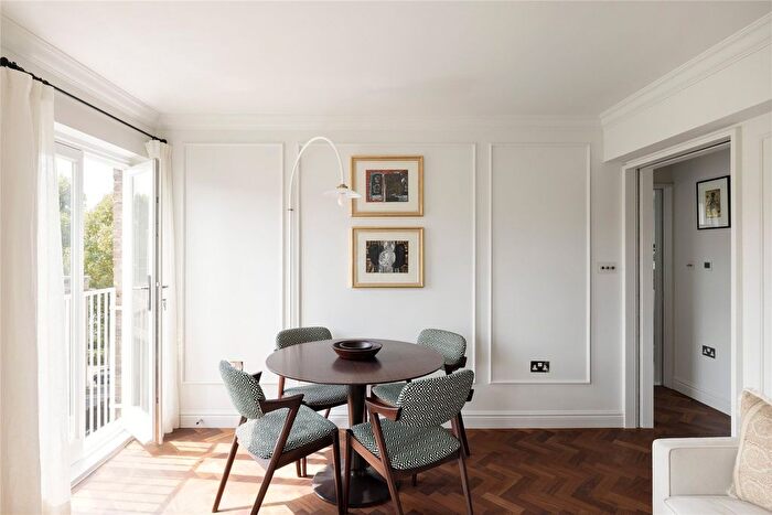 1 Bedroom Flat For Sale In Ladbroke Square, London, W11