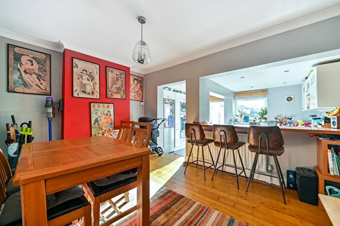 2 Bedroom End Of Terrace House For Sale In Grafton Road, New Malden, KT3