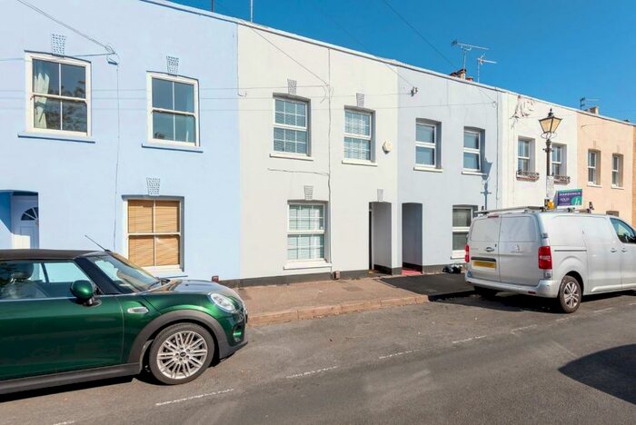 2 Bedroom Terraced House To Rent In Albert Street, Windsor, SL4