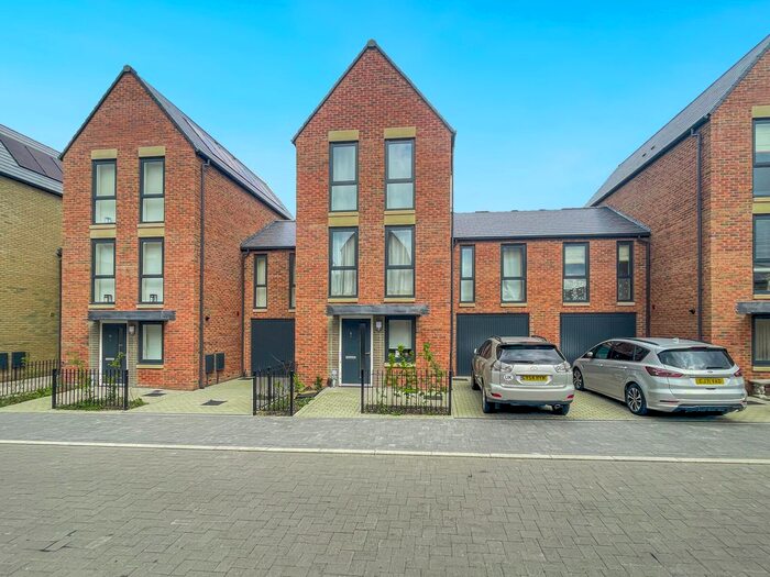 4 Bedroom Terraced House To Rent In Deacon Drive, Trumpington, Cambridge, CB2