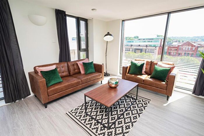 3 Bedroom Apartment To Rent In Sellers Wheel, City Centre, S1
