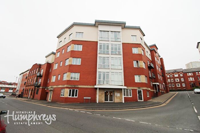2 Bedroom Apartment For Sale In Townsend Way, Birmingham, B1