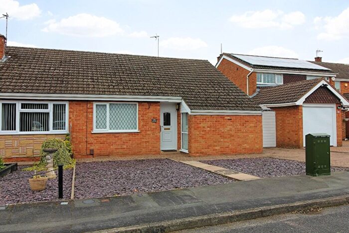 2 Bedroom Semi-Detached Bungalow For Sale In Wellhouse Close, Little Hill Estate, Wigston, LE18