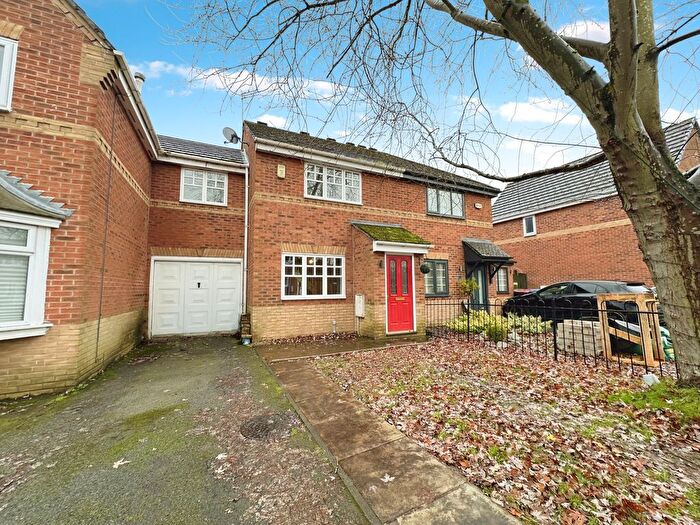 3 Bedroom Terraced House For Sale In Isis Close, Salford, M7