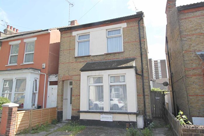 3 Bedroom Detached House To Rent In St Ann's Road, Southend On Sea, SS2