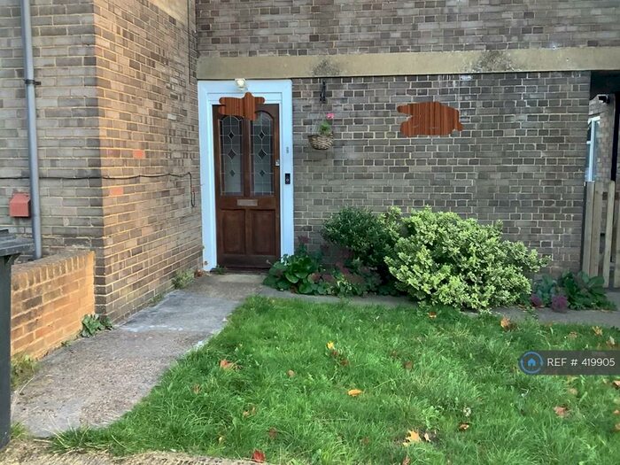 2 Bedroom Maisonette To Rent In Jupiter Drive, Hemel Hempstead, HP2