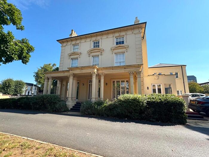 1 Bedroom Apartment To Rent In Cliftonville, Northampton, NN1