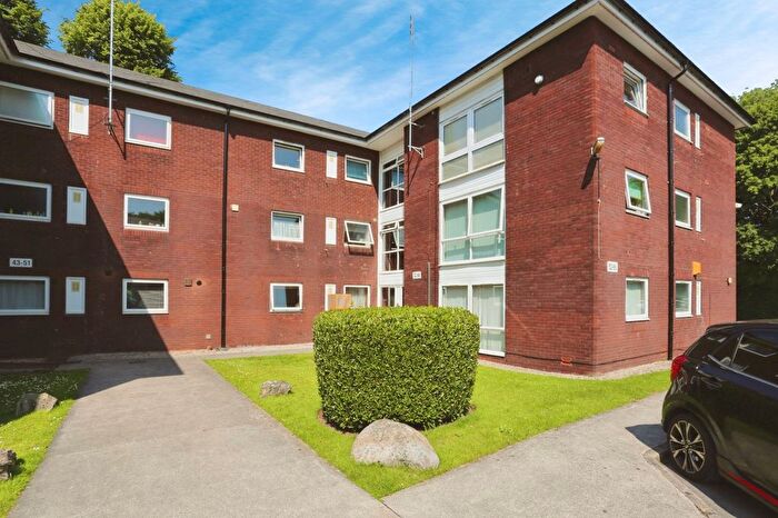 2 Bedroom Flat For Sale In Mersey Road, Heaton Mersey, Stockport, SK4