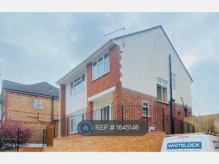 3 Bedroom Detached House To Rent In Victoria Crescent, Poole, BH12