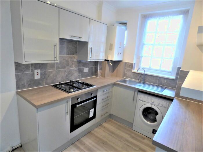 2 Bedroom Flat To Rent In Naval House, Naval Row, London, E14