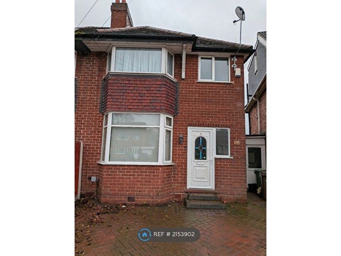 3 Bedroom Semi Detached House To Rent In Barn Lane, Solihull, B92