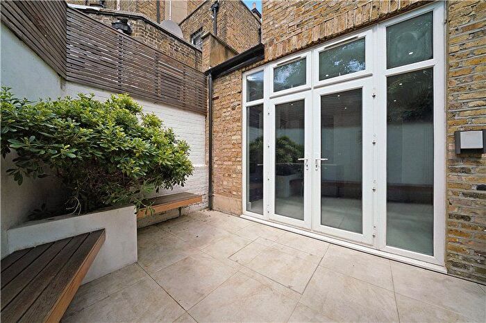 2 Bedroom Detached House For Sale In Camberwell New Road, London, SE5