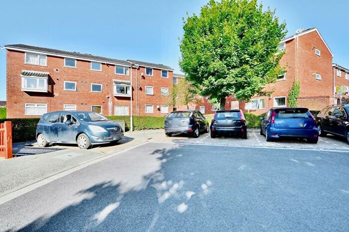 1 Bedroom Flat To Rent In Cranston Close, Ickenham, Uxbridge, UB10
