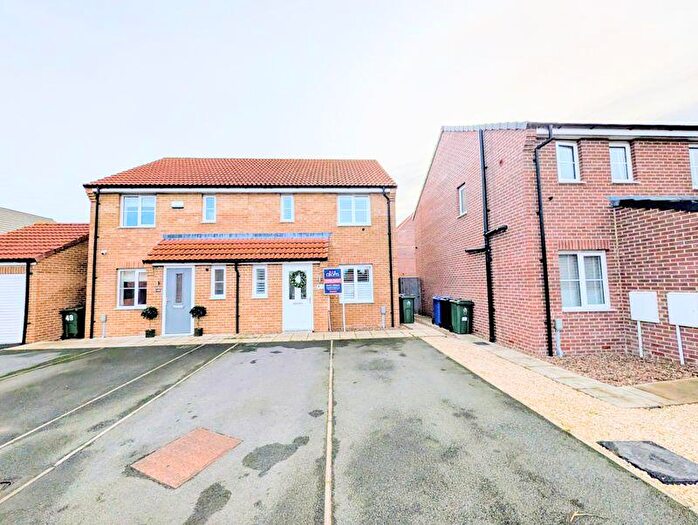 3 Bedroom Semi Detached House For Sale In Links Drive, Humberston, DN36