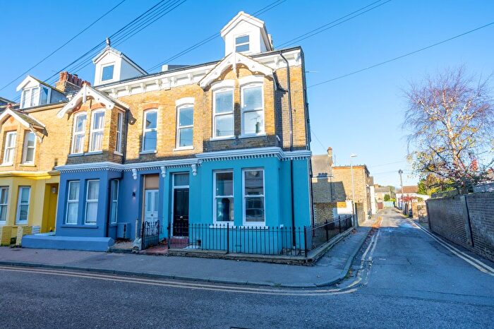 5 Bedroom End Terrace House To Rent In Gilford Road, Deal, Kent, CT14