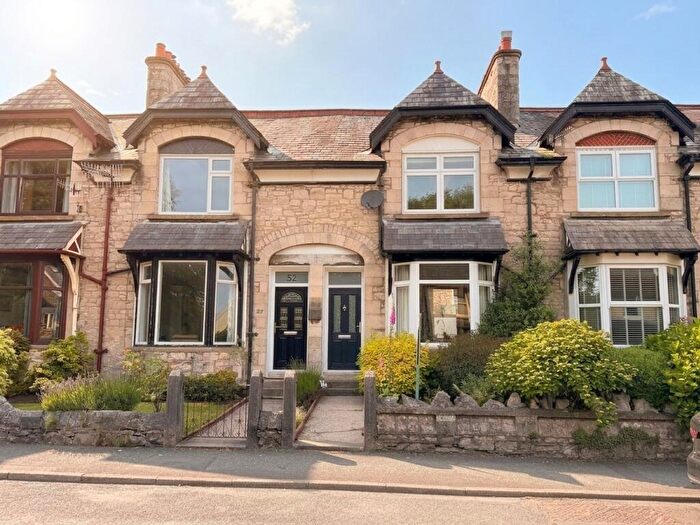 3 Bedroom Terraced House For Sale In Burneside Road, Kendal, LA9